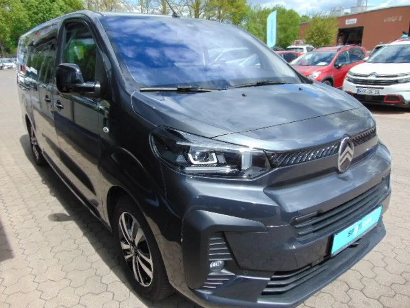 Citroen Spacetourer 2.0 BlueHDi 180 XL Plus EAT8 Grau - 2