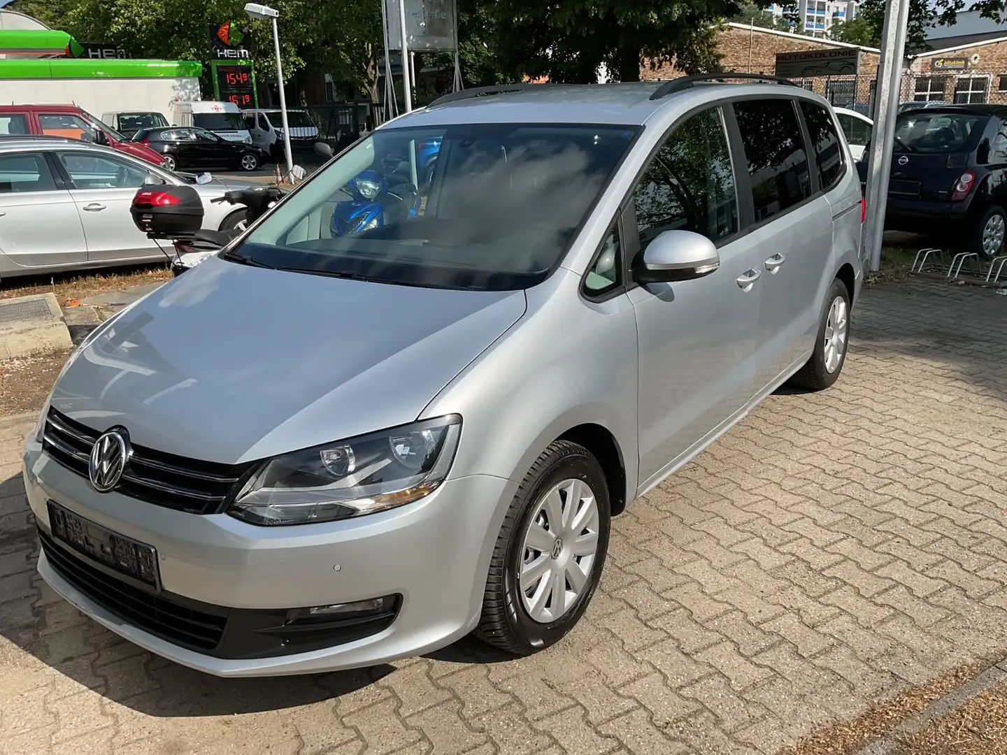 Volkswagen Sharan Trendline BMT Silber - 2