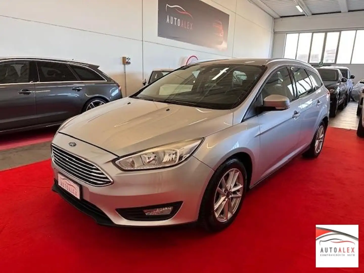 Ford Focus SW 1.5 tdci Titanium 120cv NEOPATENTATI Argent - 1