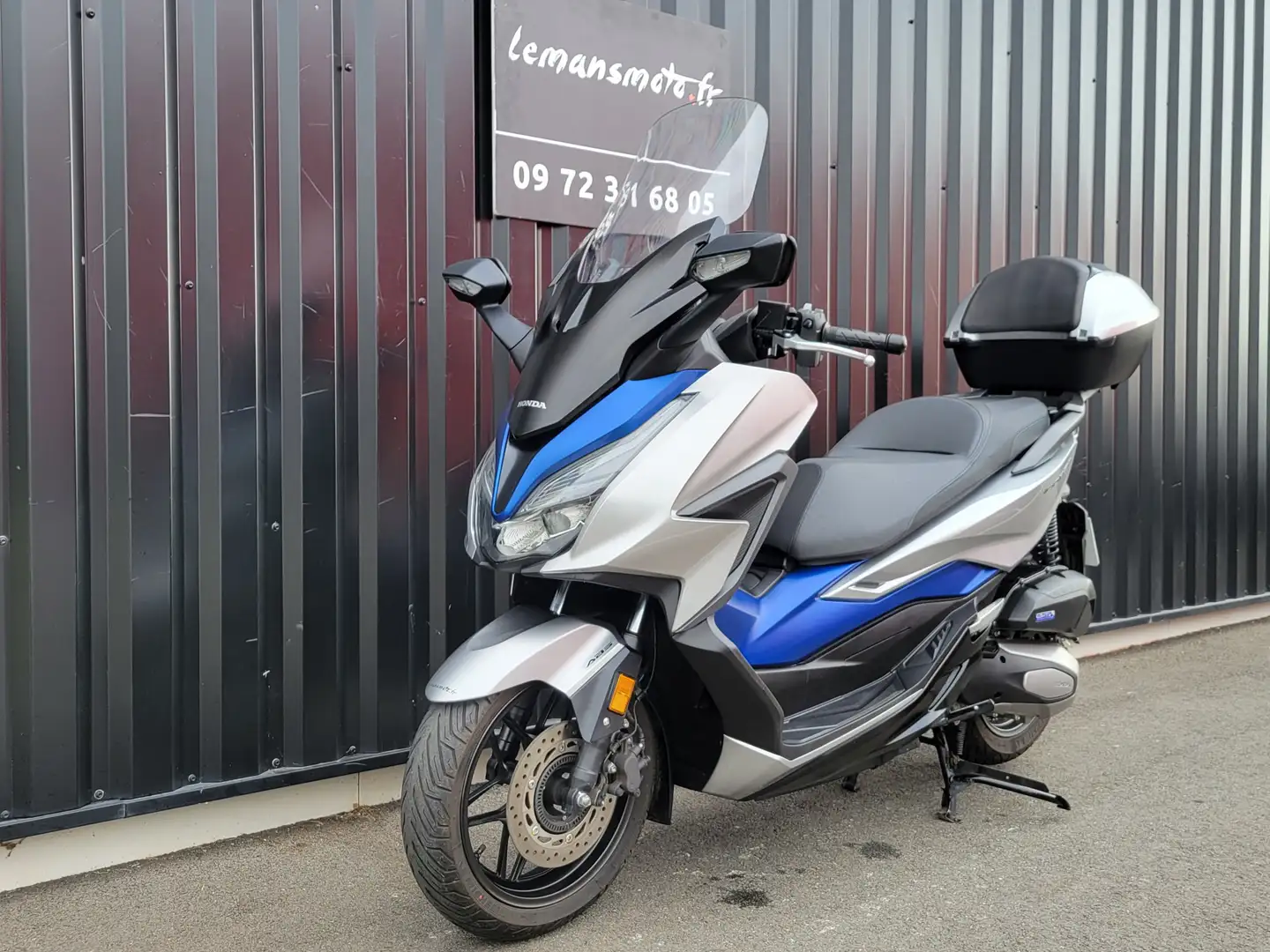 Honda Forza 125 Gris - 2