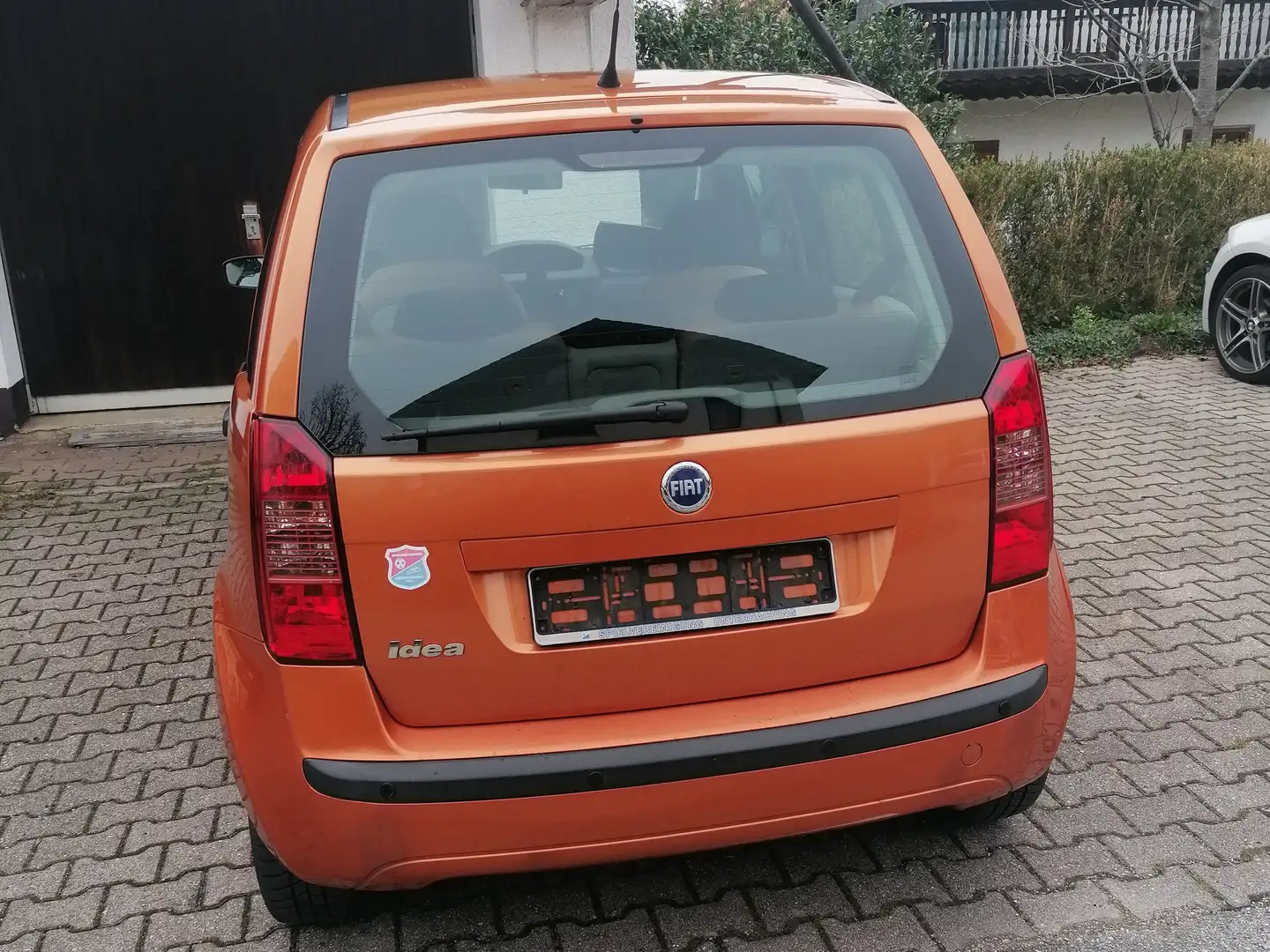 Fiat Idea Idea 1.2 16V Active Naranja - 2