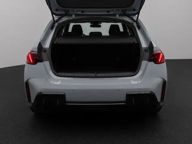 BMW 1 Series view 12
