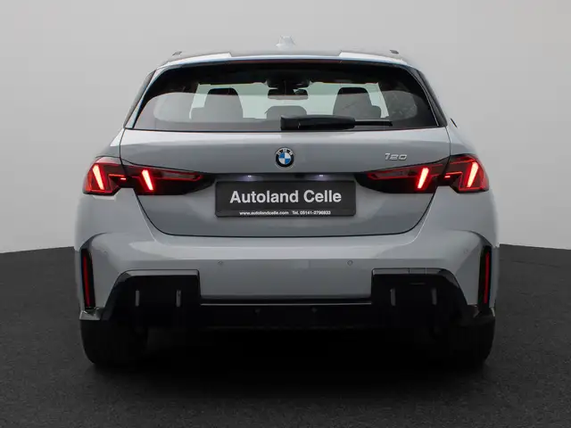 BMW 1 Series view 7
