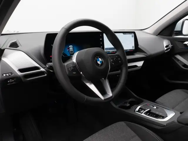 BMW 1 Series view 19