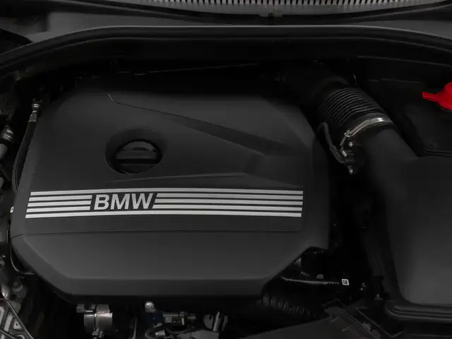 BMW 1 Series view 17