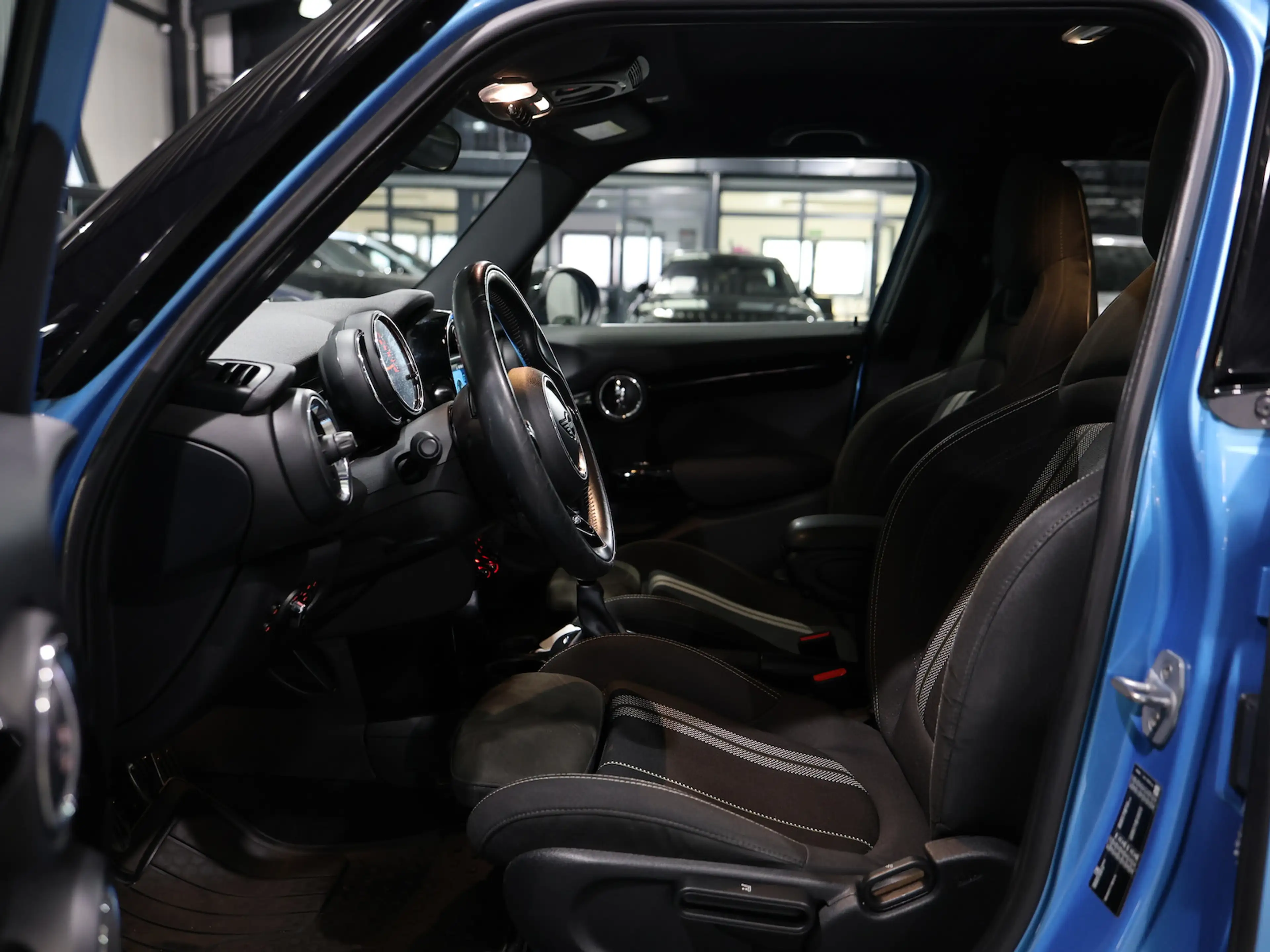 MINI Cooper S JOHN COOPER WORKS TRIM JCW / LED — photo 13