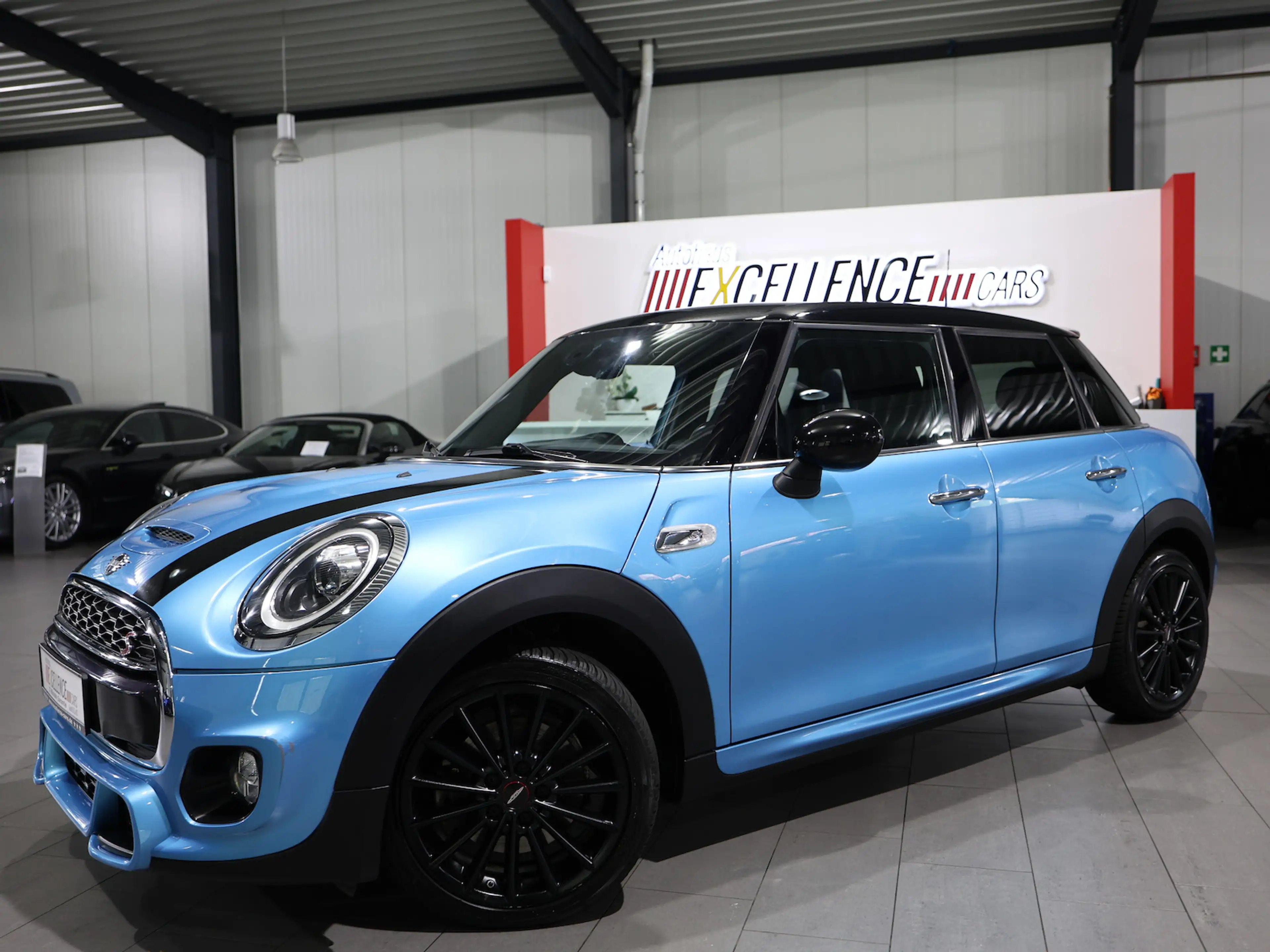 MINI Cooper S JOHN COOPER WORKS TRIM JCW / LED — photo 5