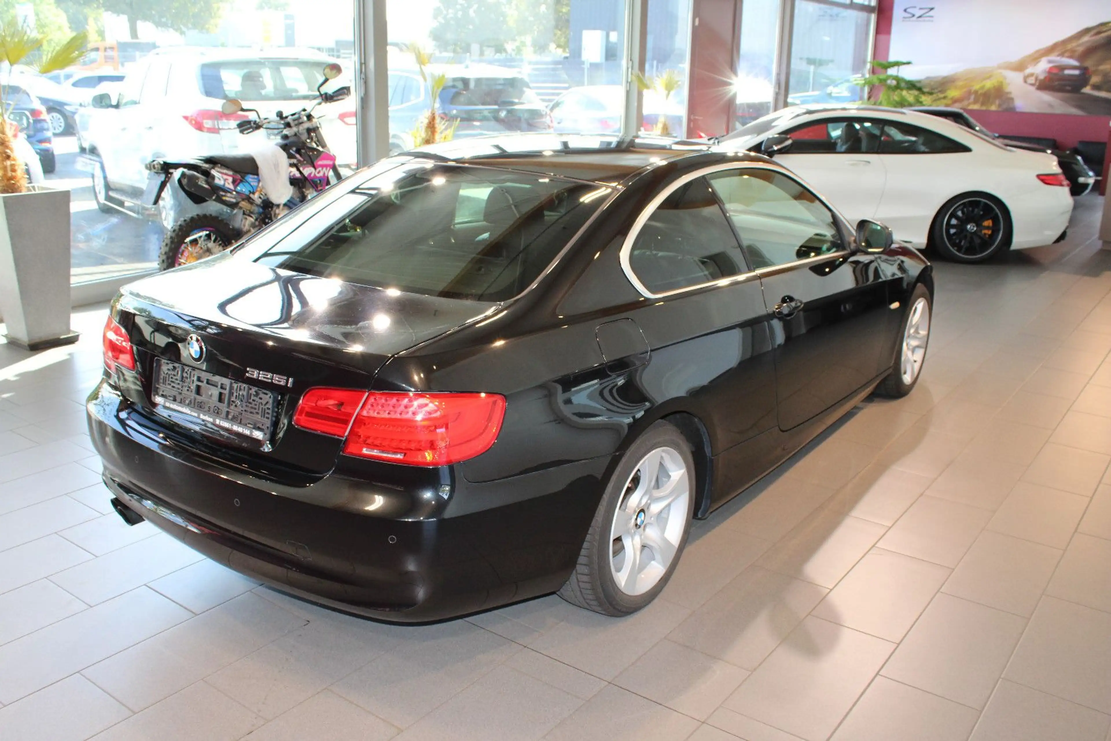 BMW 325 i Coupe Leder PDC SHZ — photo 3