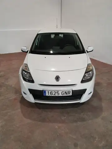 Renault Clio view 4