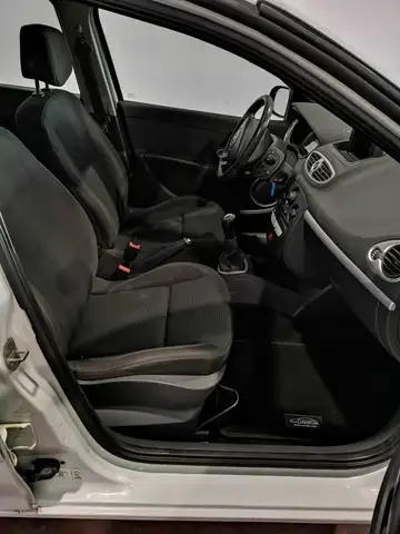 Renault Clio view 10