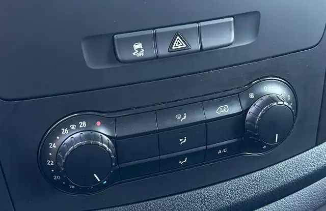 Mercedes-Benz Vito view 10