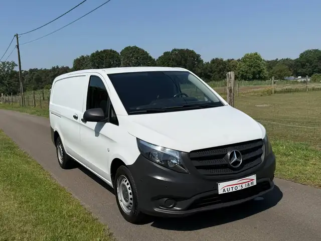 Mercedes-Benz Vito view 4