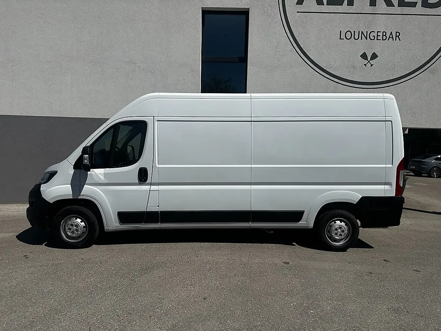 Peugeot Boxer 33 L3H2 BlueHDi 140 S&S Weiß - 2