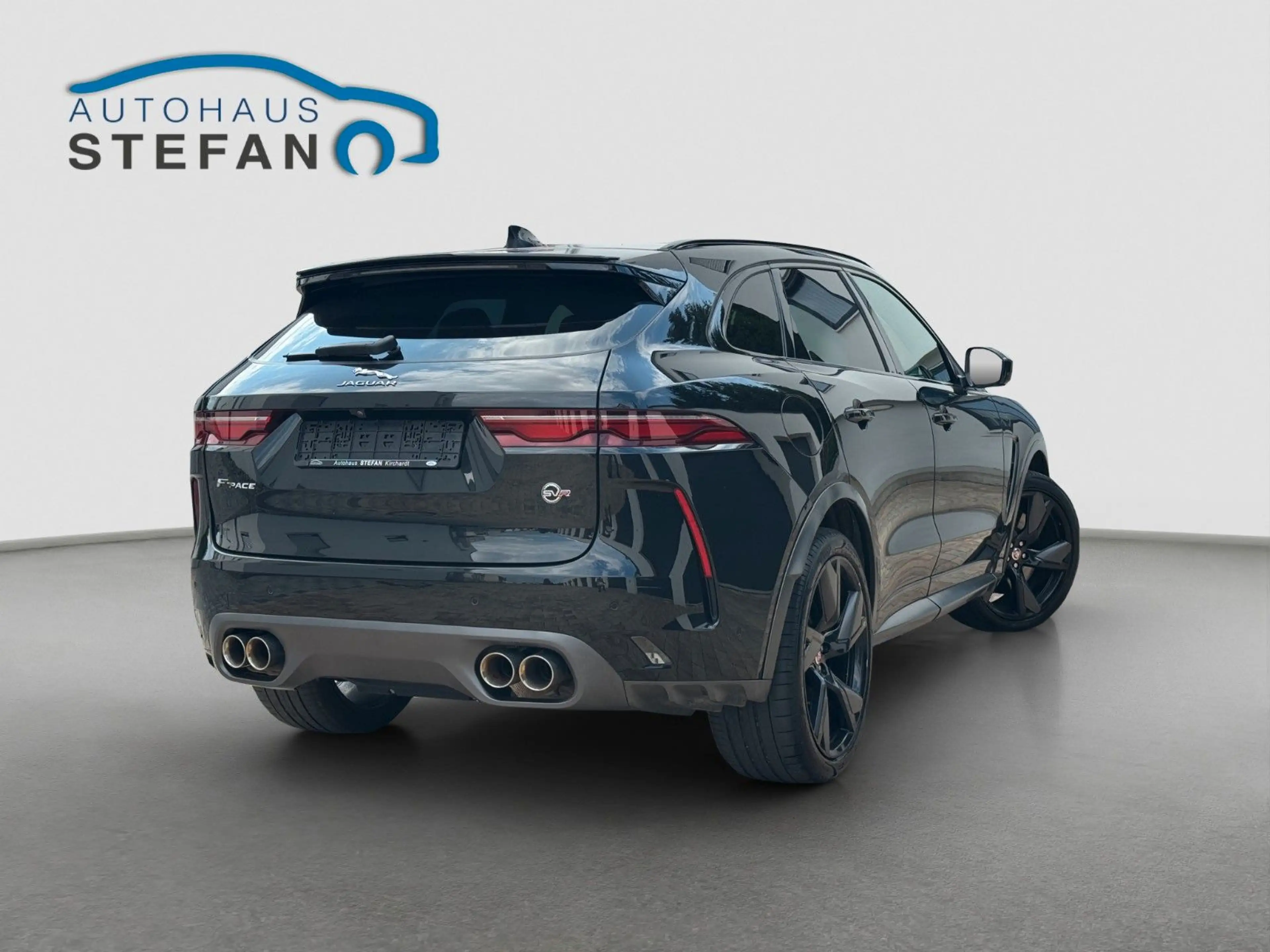 Jaguar F-Pace P550 AWD SVR Meridian|PANO|360°|AHK|ACC — photo 3