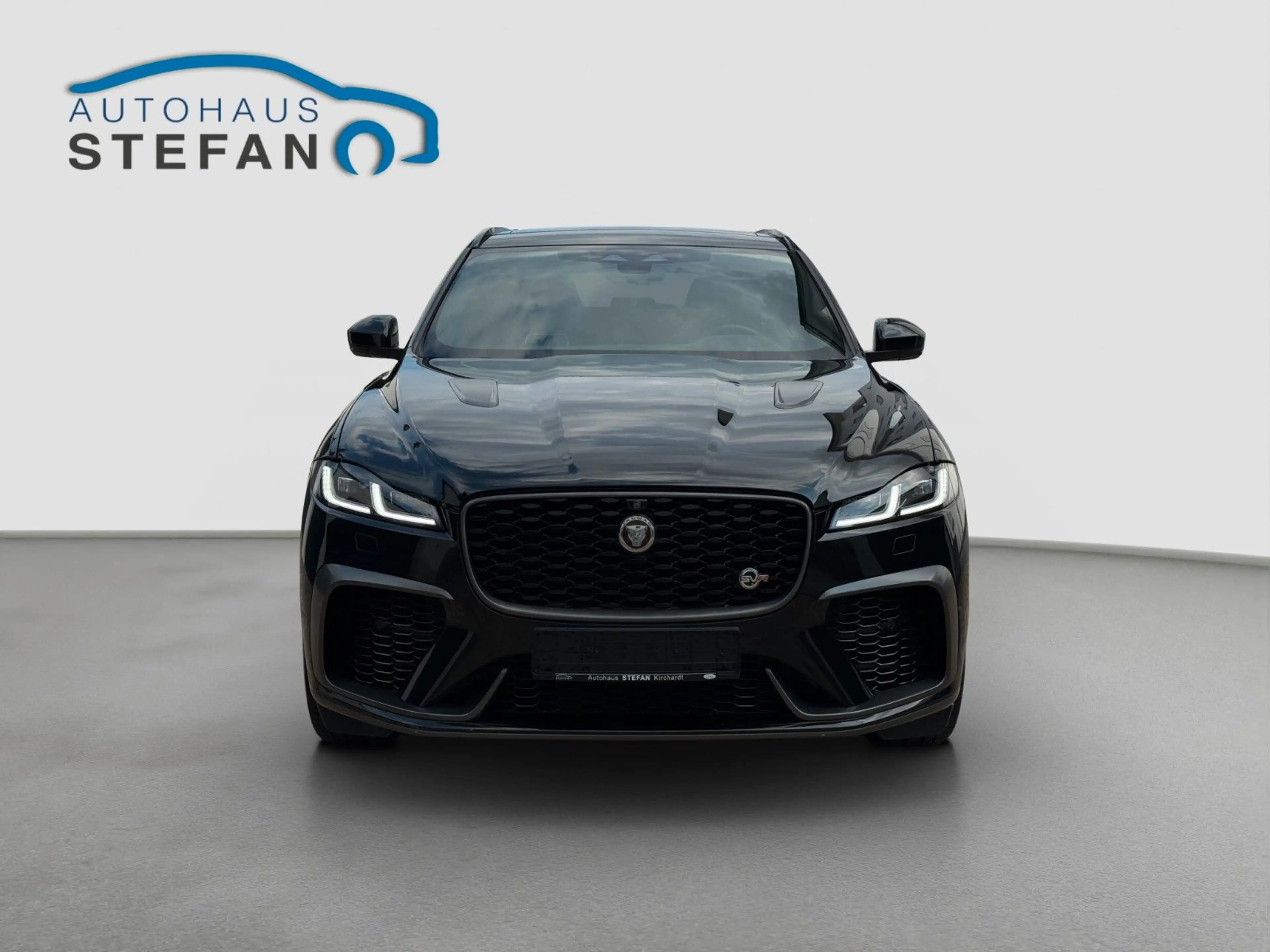 Jaguar F-Pace P550 AWD SVR Meridian|PANO|360°|AHK|ACC — photo 5
