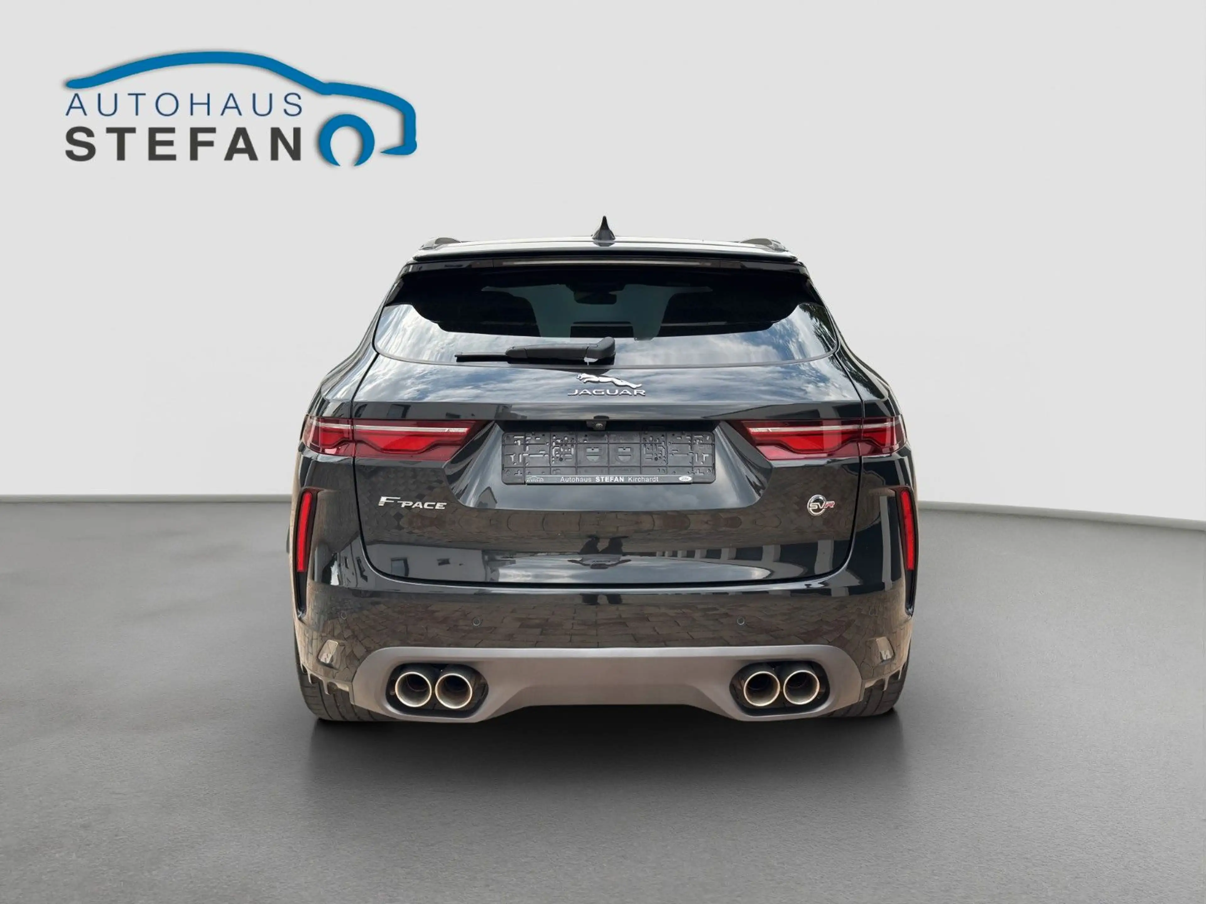Jaguar F-Pace P550 AWD SVR Meridian|PANO|360°|AHK|ACC — photo 6