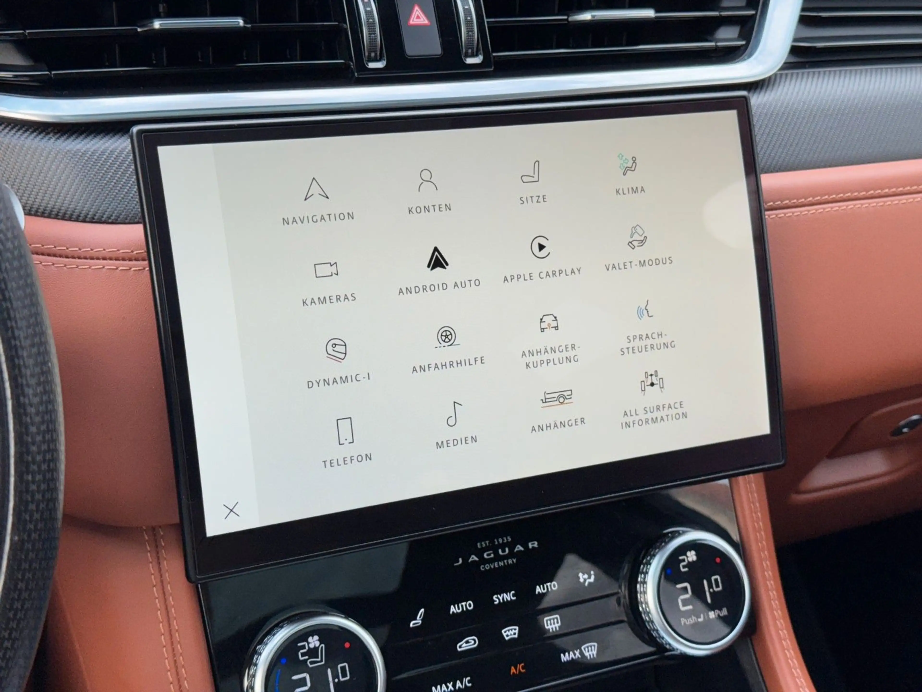 Jaguar F-Pace P550 AWD SVR Meridian|PANO|360°|AHK|ACC — photo 12