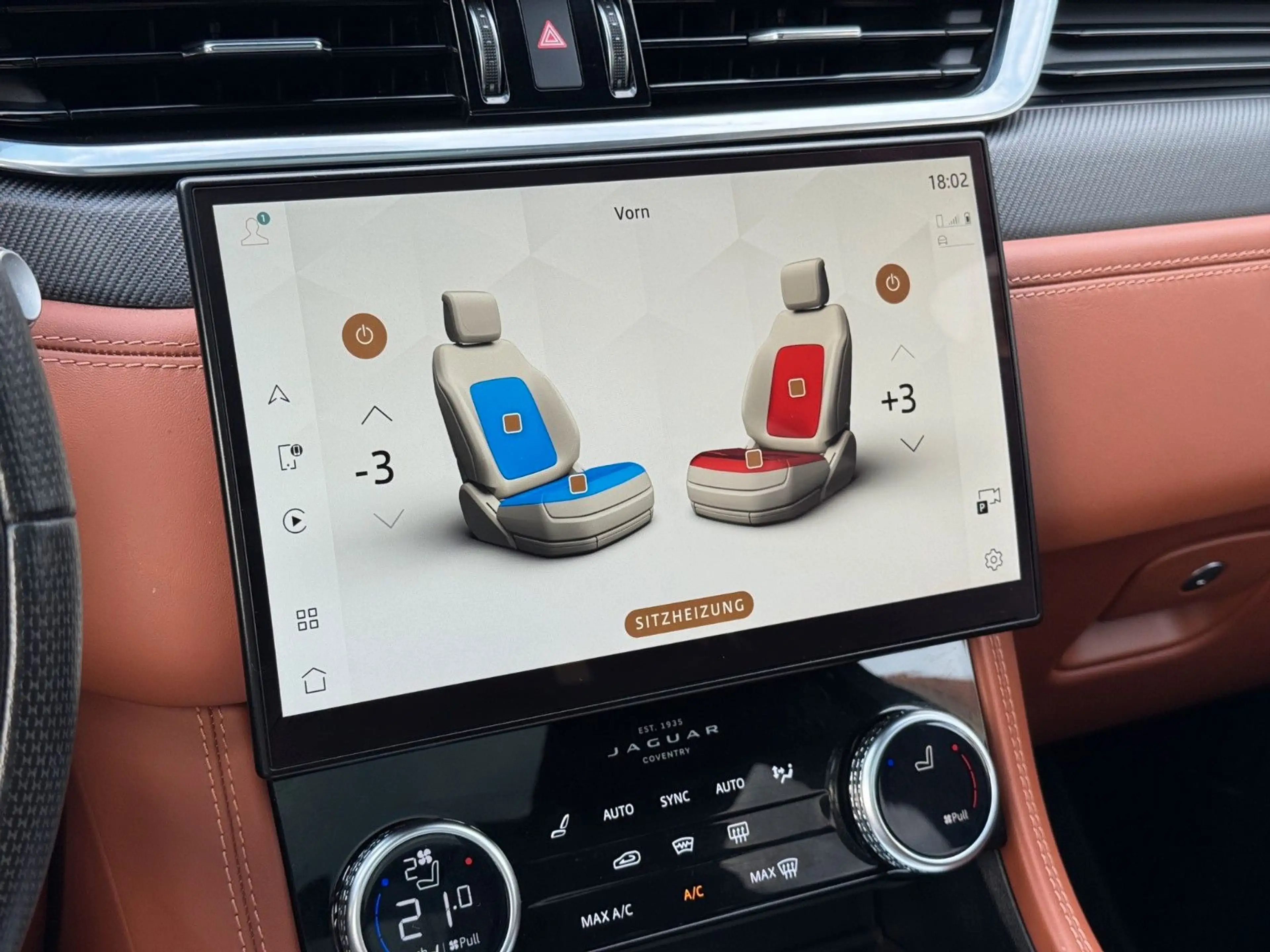 Jaguar F-Pace P550 AWD SVR Meridian|PANO|360°|AHK|ACC — photo 13