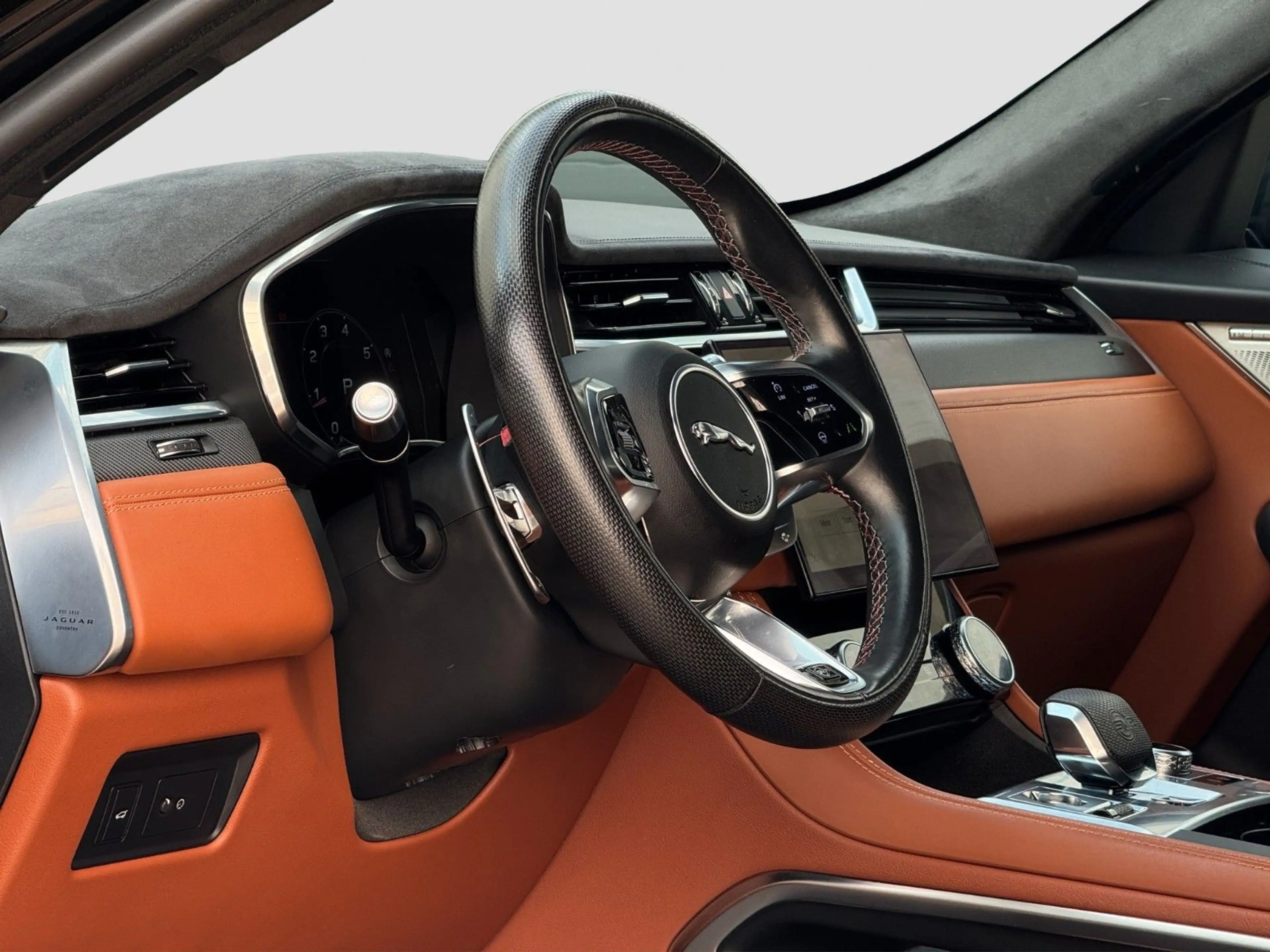 Jaguar F-Pace P550 AWD SVR Meridian|PANO|360°|AHK|ACC — photo 7