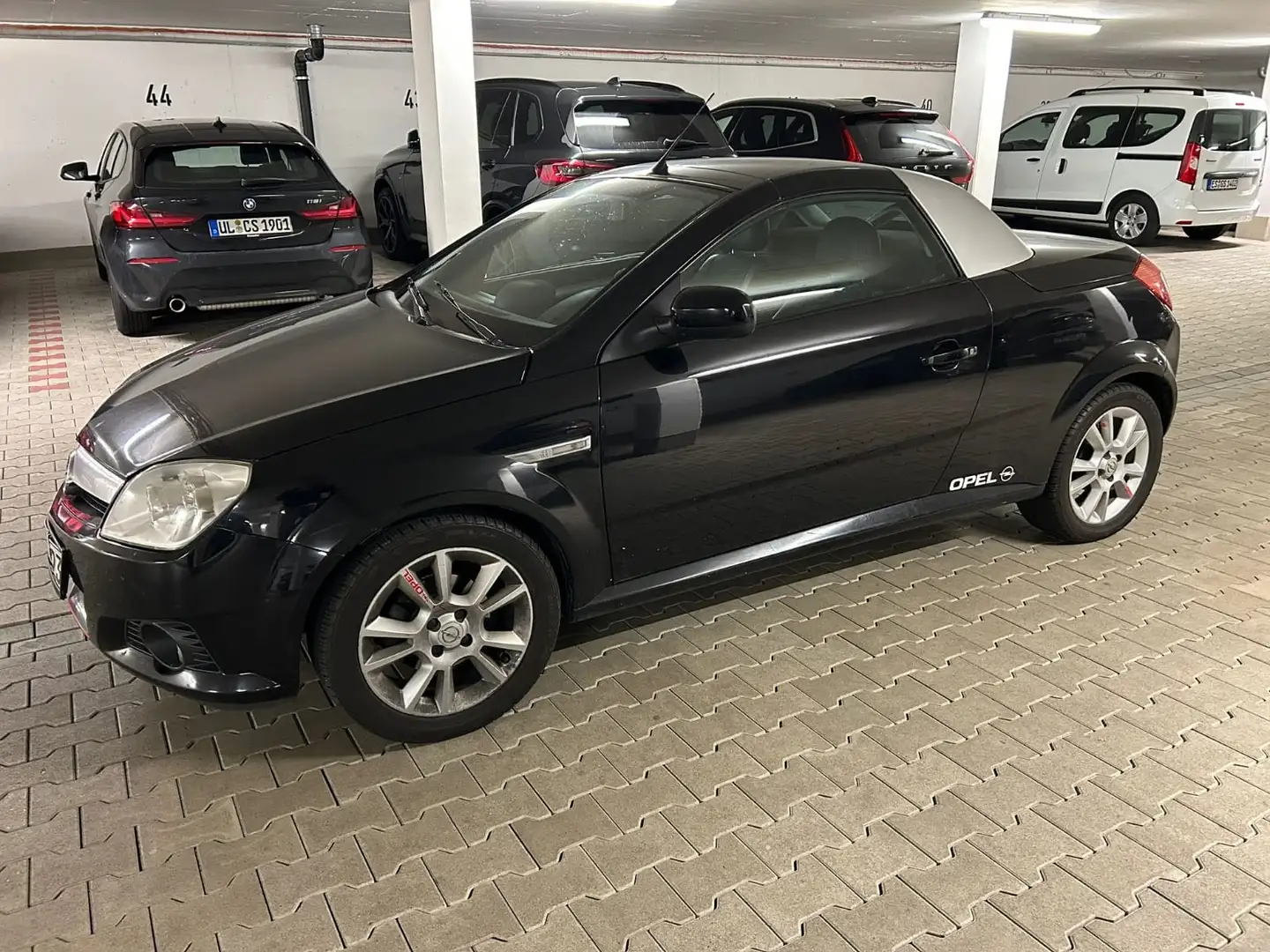 Opel Tigra 1.4 Teilleder/Klima Schwarz - 2
