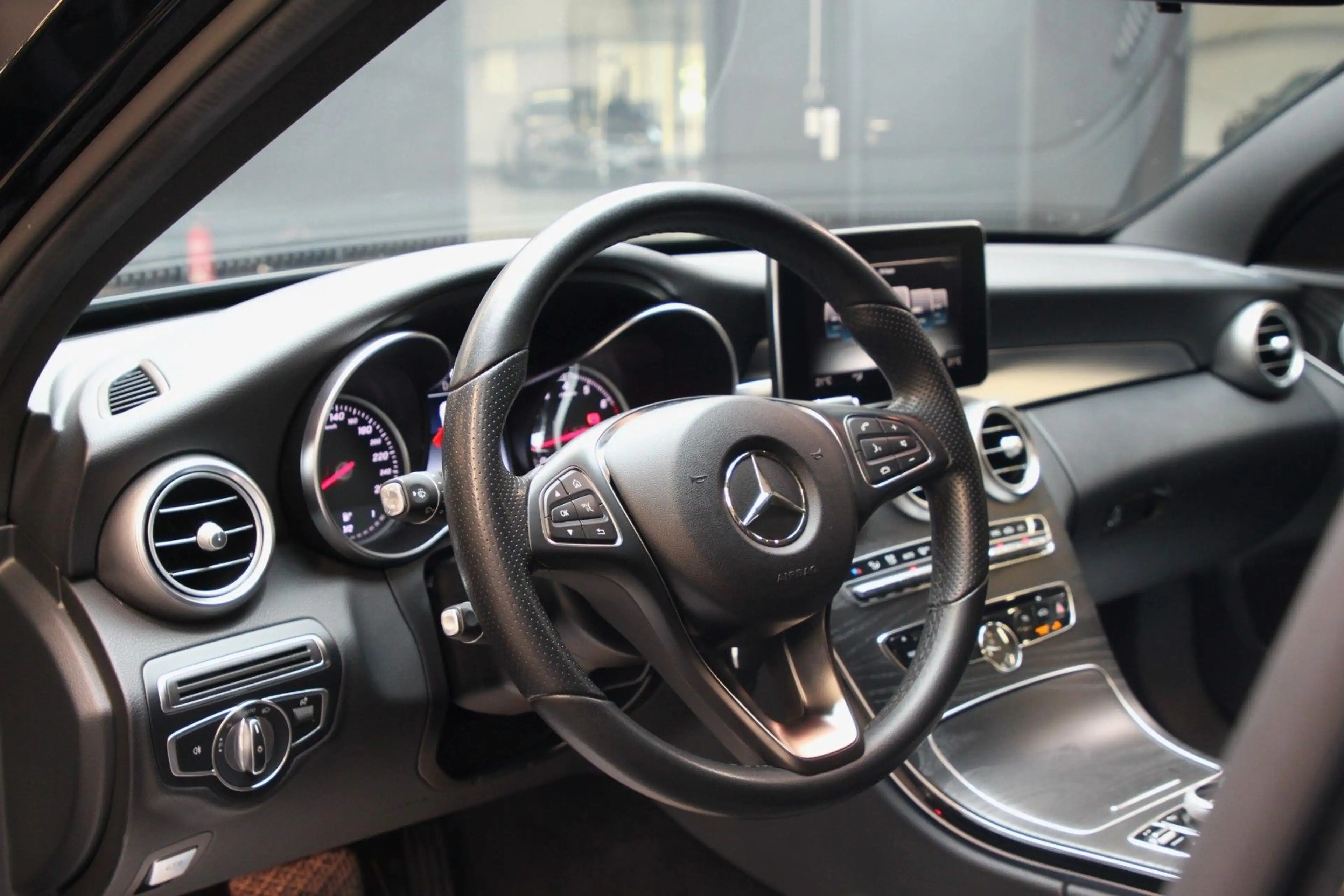 Mercedes-Benz C 400 T 4Matic Burmester LED Ambiente — photo 11