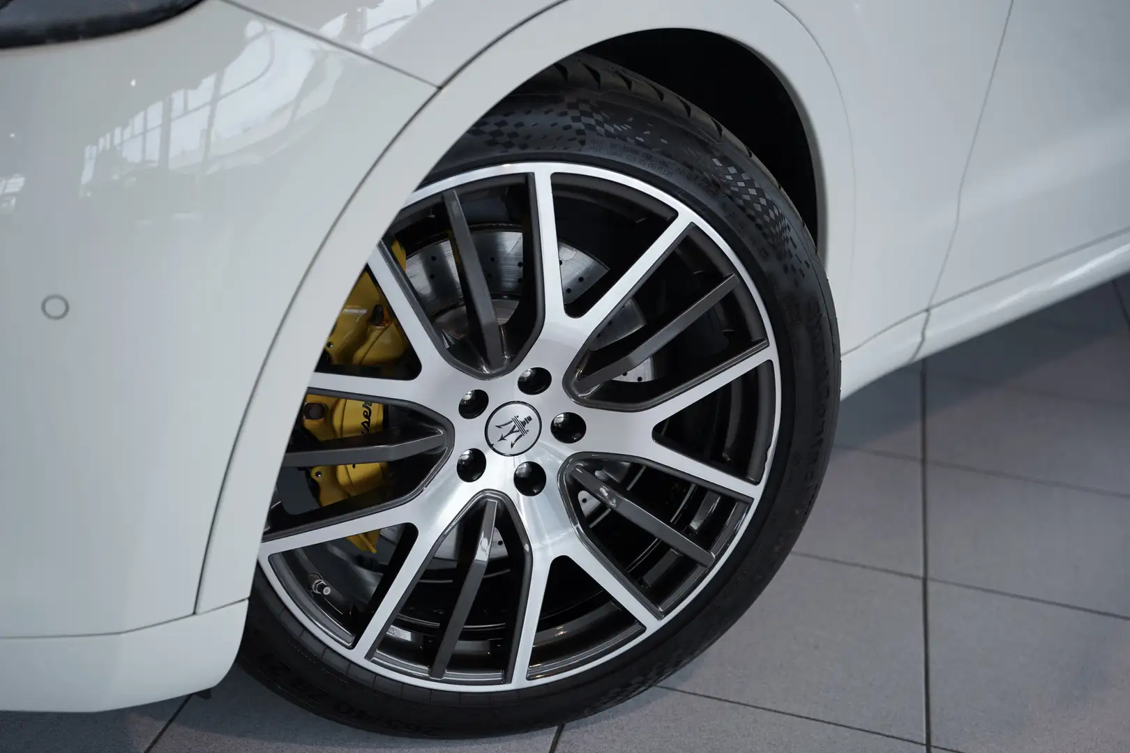 Maserati Levante V6 *21 *S-Abgas *LUFT *GSD *H&K Weiß - 2