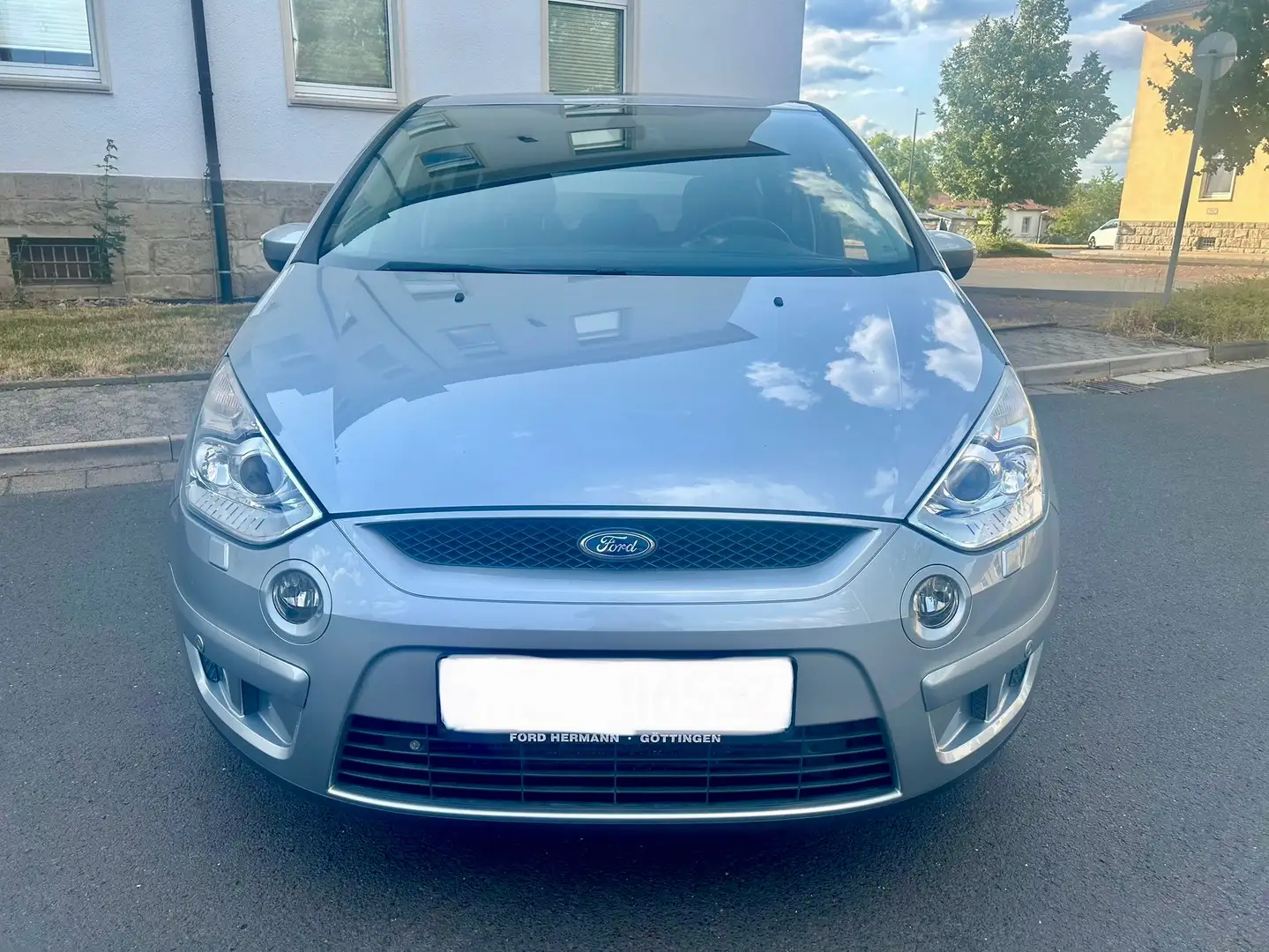 Ford S-Max Titanium/Pano/Xenon/5 Sitzer/ 220 Ps / 2,5 Ltr.Ben Grau - 1