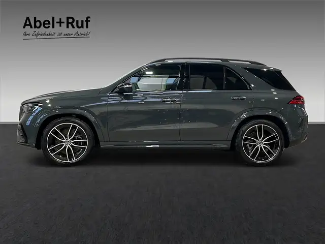 Mercedes-Benz 450 view 4