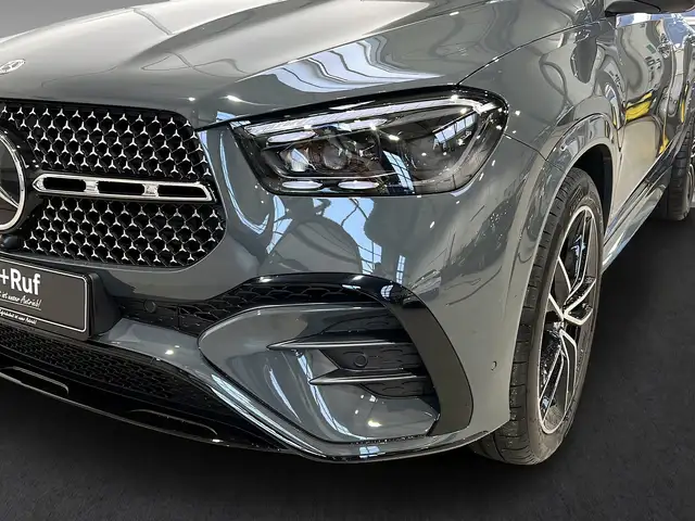 Mercedes-Benz 450 view 15