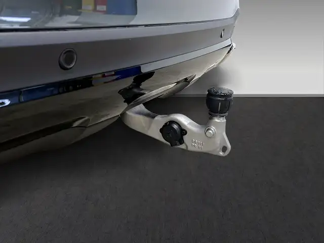 Mercedes-Benz 450 view 12