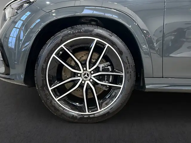 Mercedes-Benz 450 view 7
