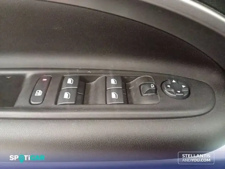 Jeep Avenger 2023, foto 23