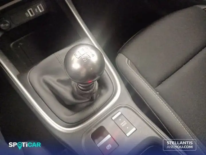 Jeep Avenger 2023, foto 12
