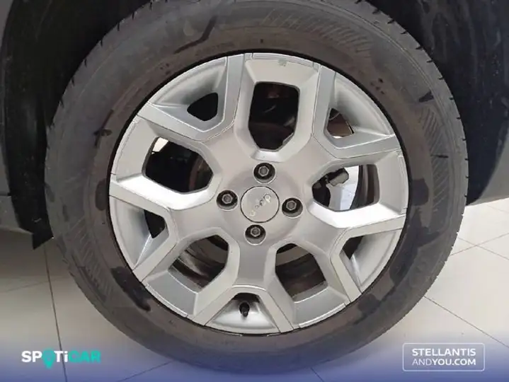 Jeep Avenger 2023, foto 11