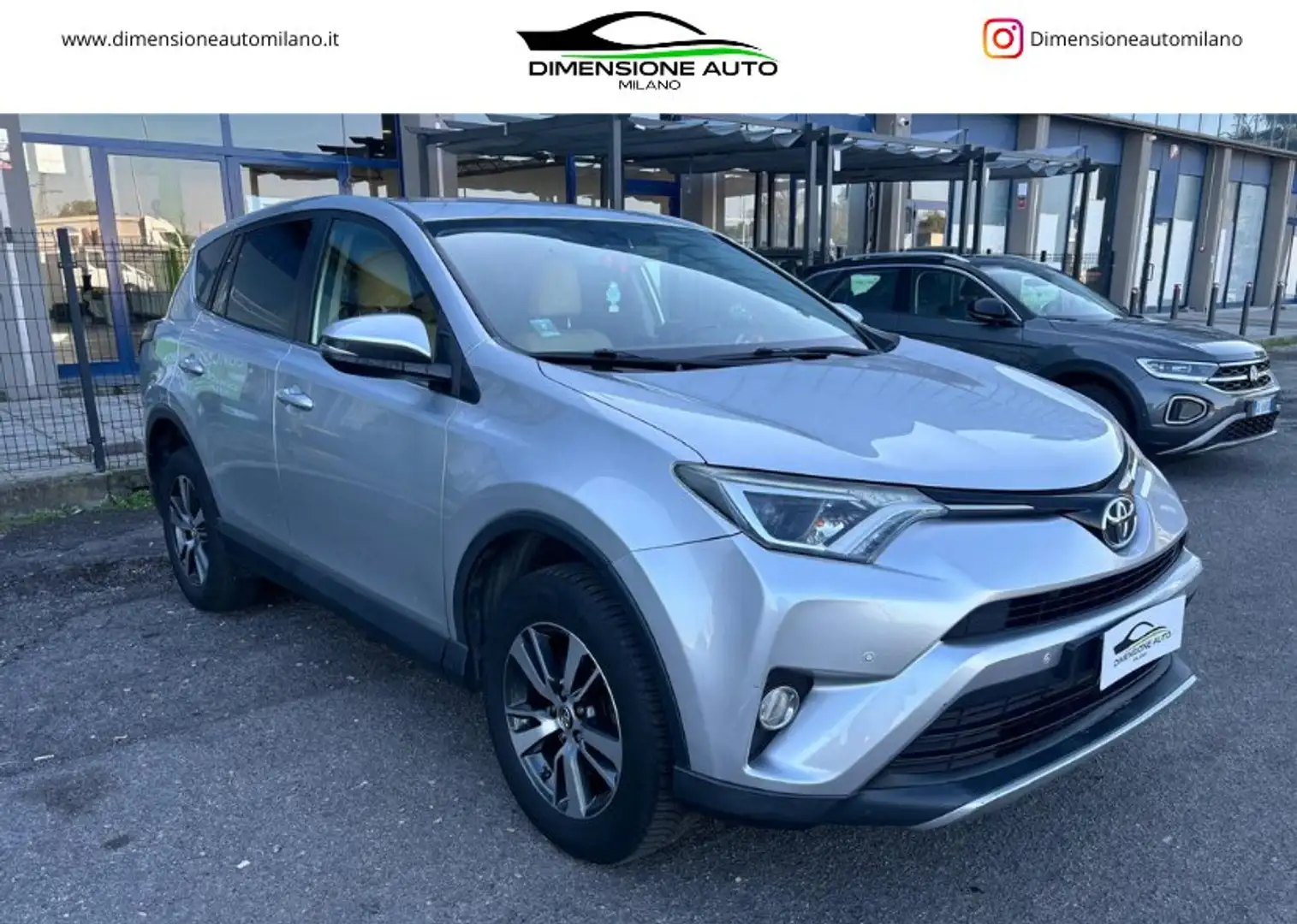 Toyota RAV 4 Rav4 IV 2016 Rav4 2.0 d-4d Business 2wd Argent - 1