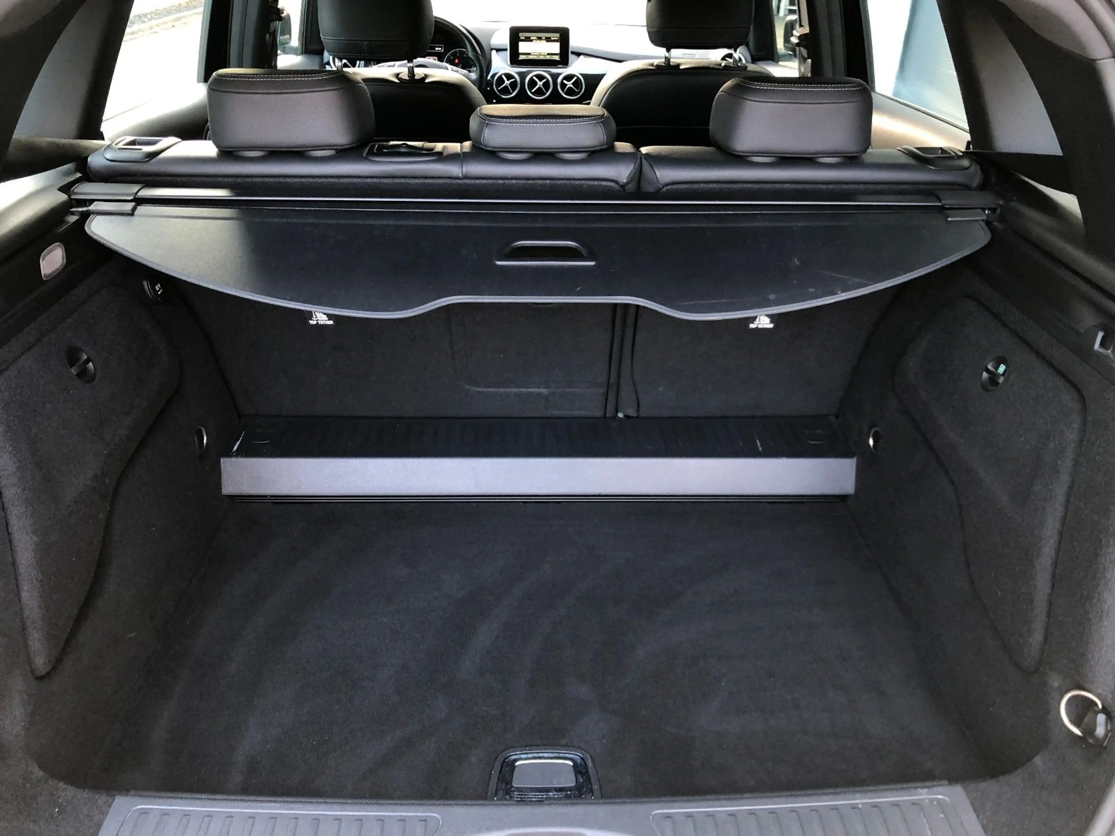 Mercedes-Benz B 220 Sport 4M LED Kam. Leder Pano Standheiz. — photo 13