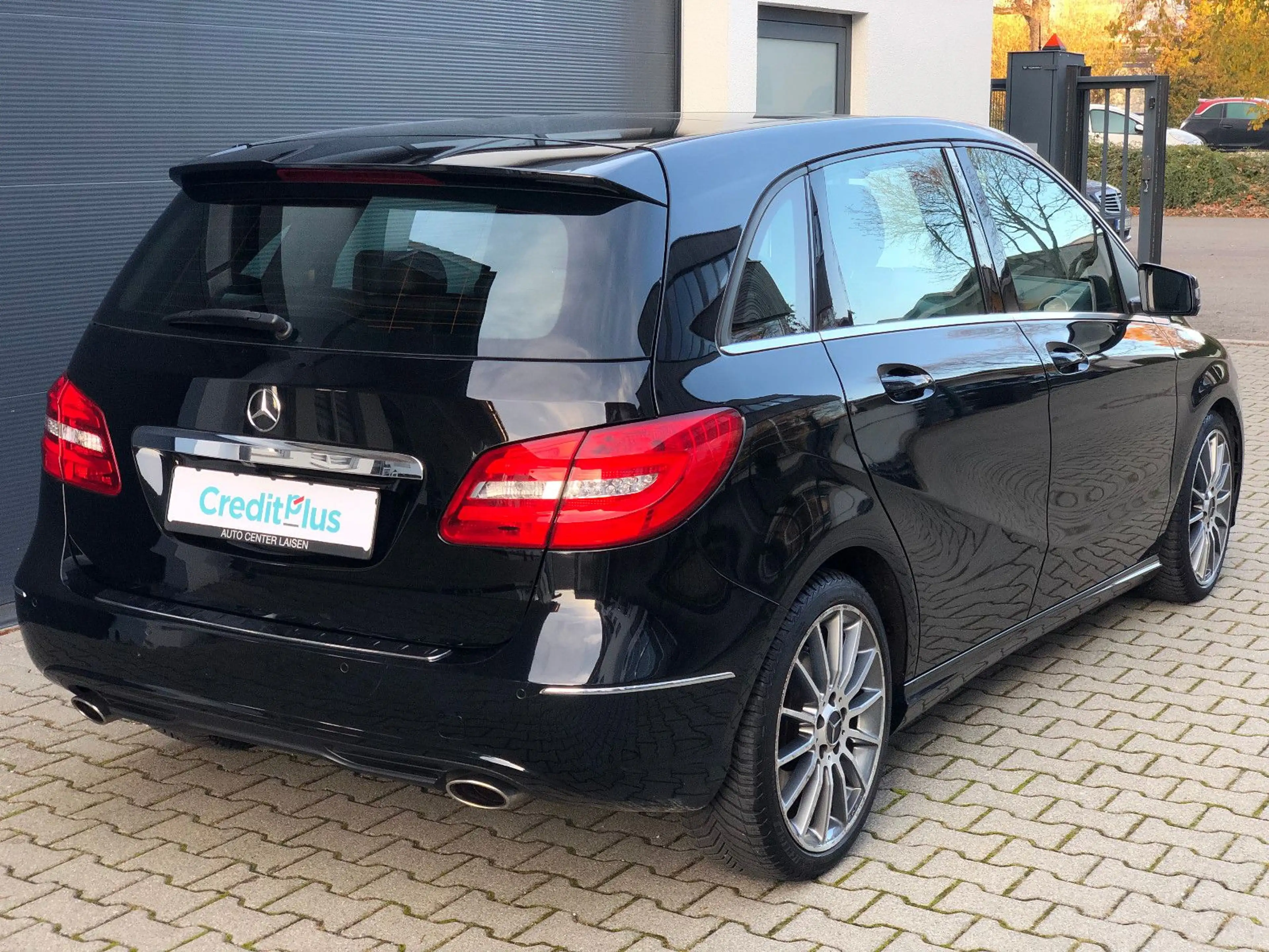Mercedes-Benz B 220 Sport 4M LED Kam. Leder Pano Standheiz. — photo 5