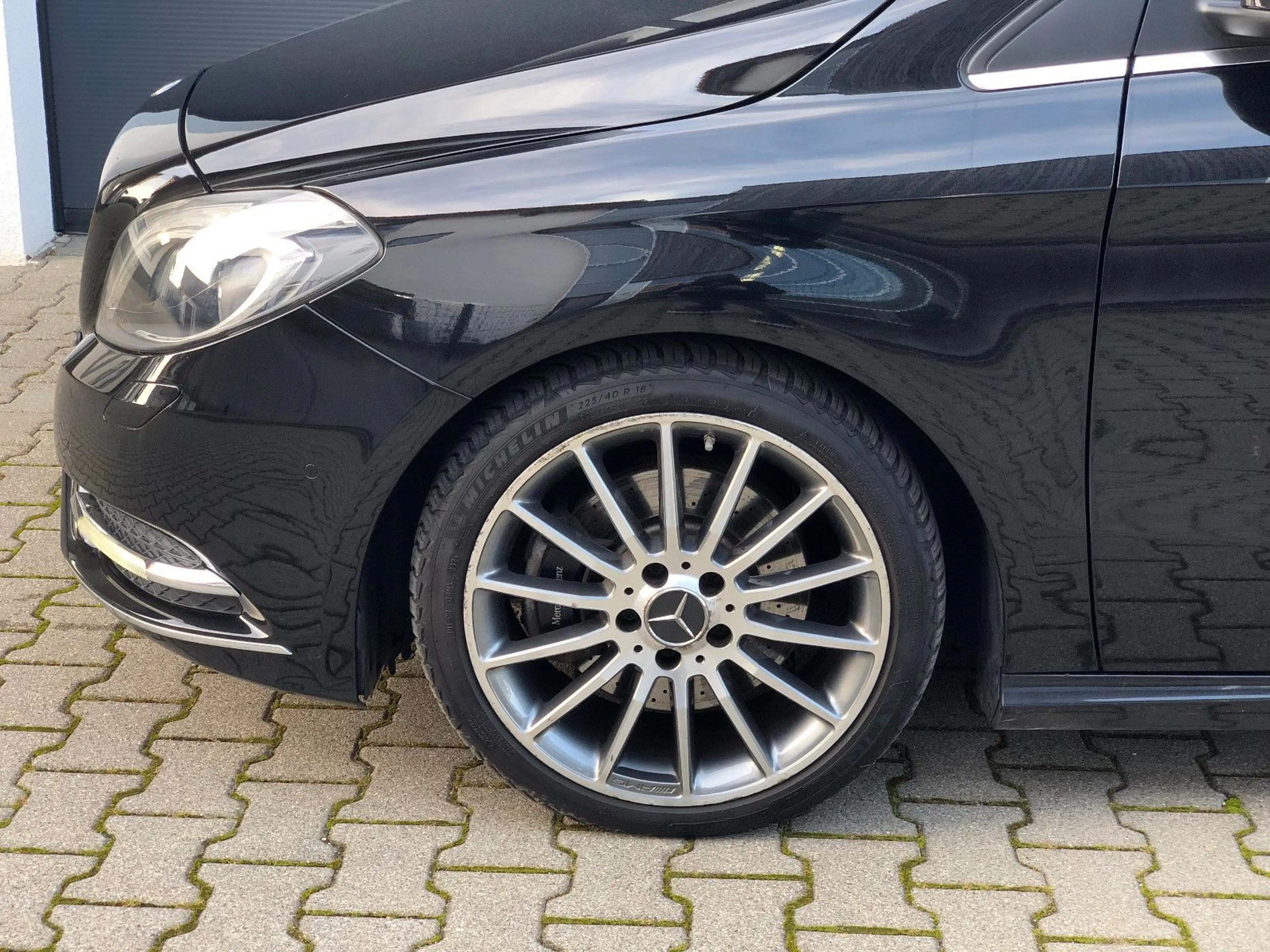 Mercedes-Benz B 220 Sport 4M LED Kam. Leder Pano Standheiz. — photo 11