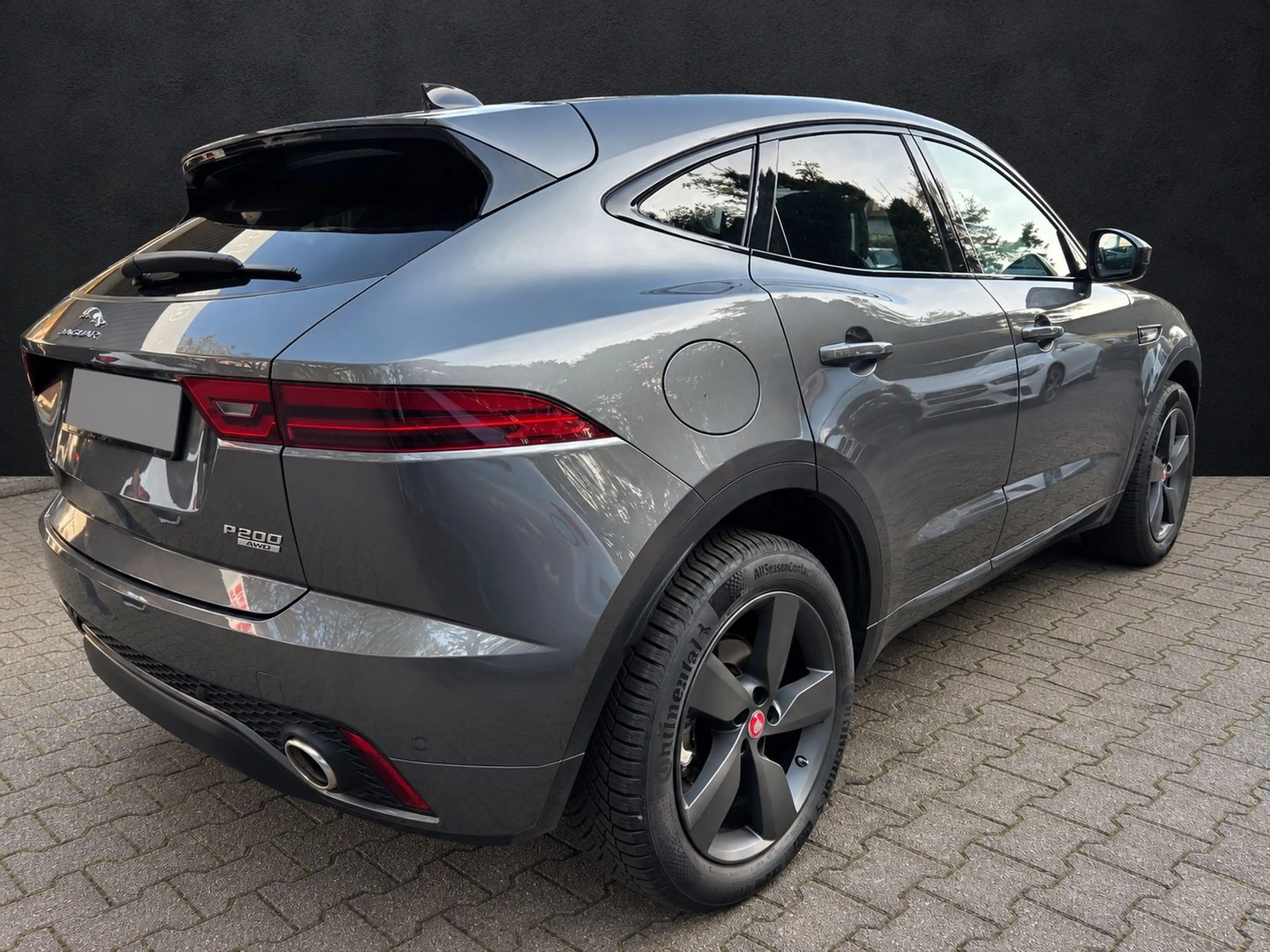 Jaguar E-Pace E-PACE Chequered Flag AWD * 1 HAND * — photo 3