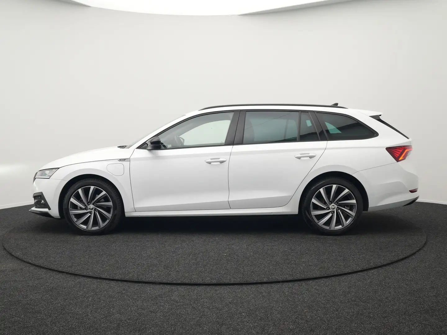 Skoda Octavia Combi 1.4 TSI iV Plug In Hybrid Sportline Business Wit - 2