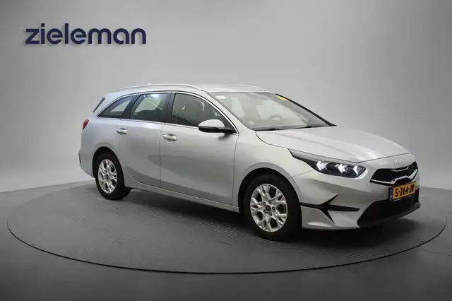 2023 Kia Ceed in Grey for sale