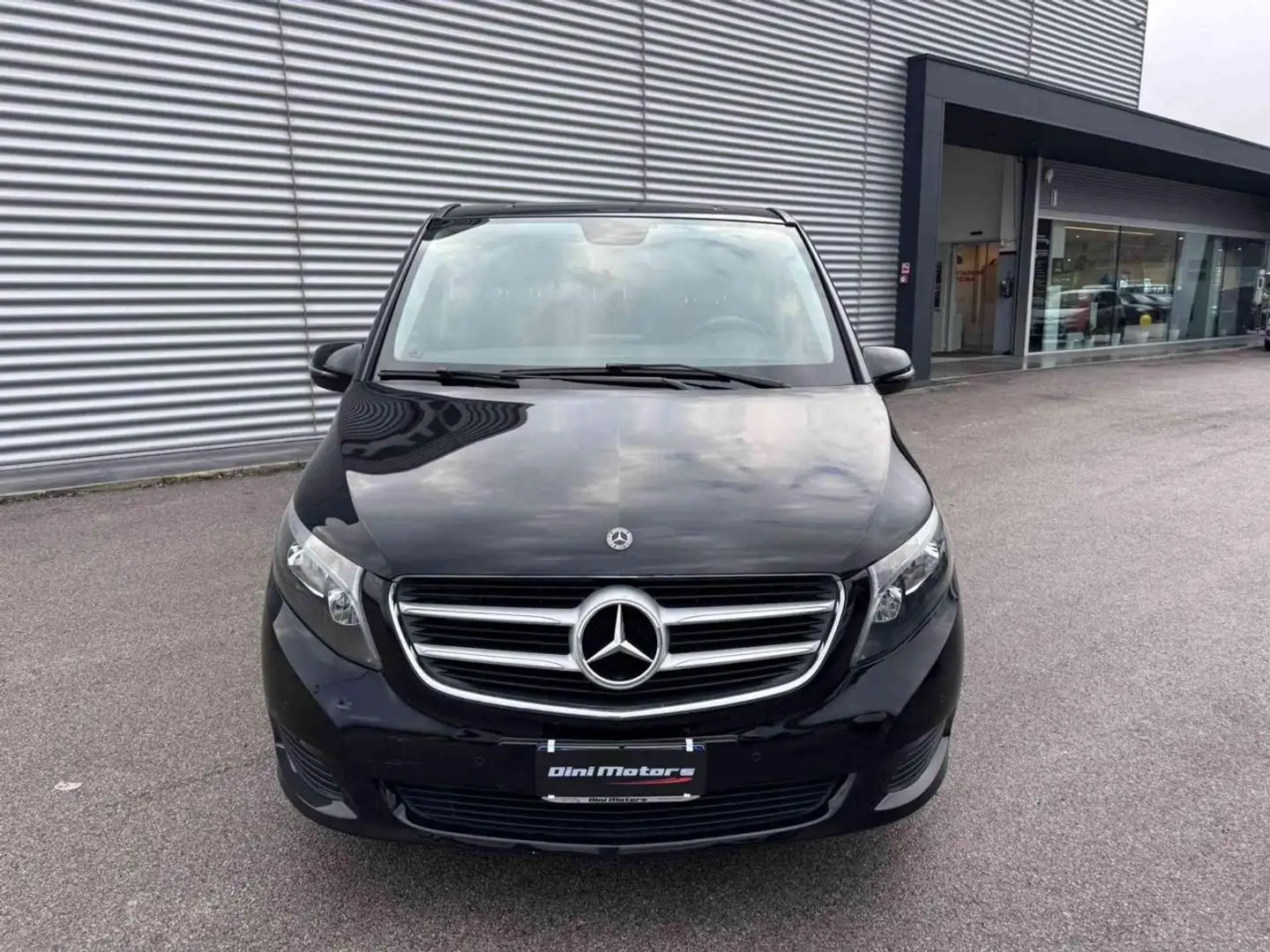 Mercedes-Benz V 220 d Executive Long + IVA ESPOSTA LEGGE 104 Schwarz - 2
