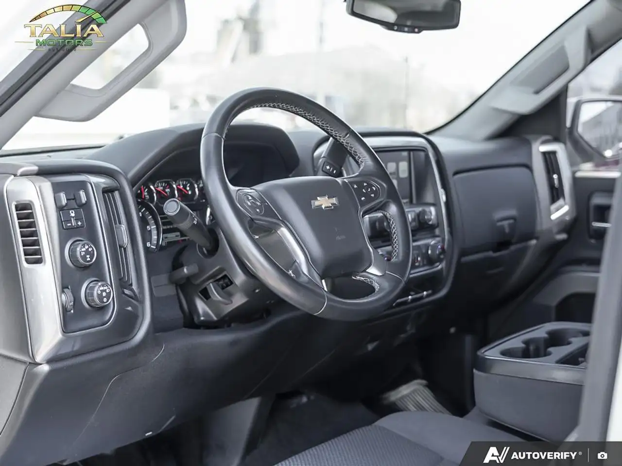 Chevrolet Silverado 1500 снимка Chevrolet Silverado 1500