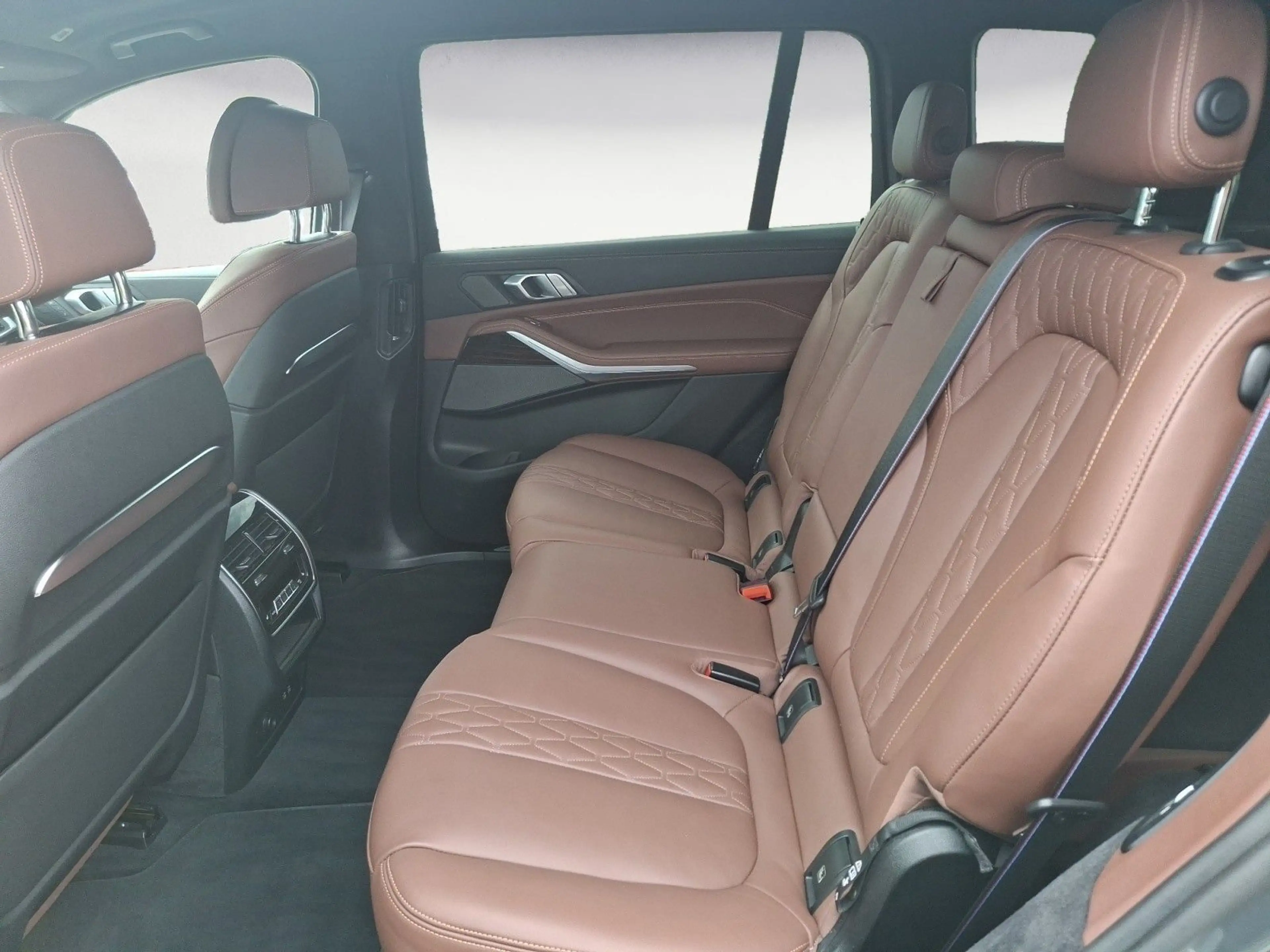 BMW X7 xDrive40i Navi Leder Tempom.aktiv Panoramadac — photo 14