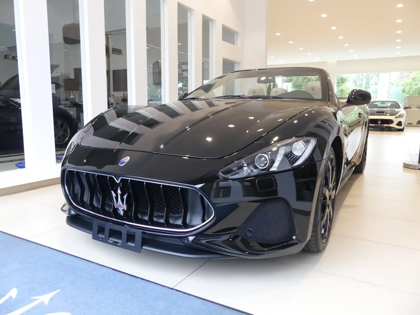 Maserati GranCabrio Sport*Sonderfinanzierung* Schwarz - 2