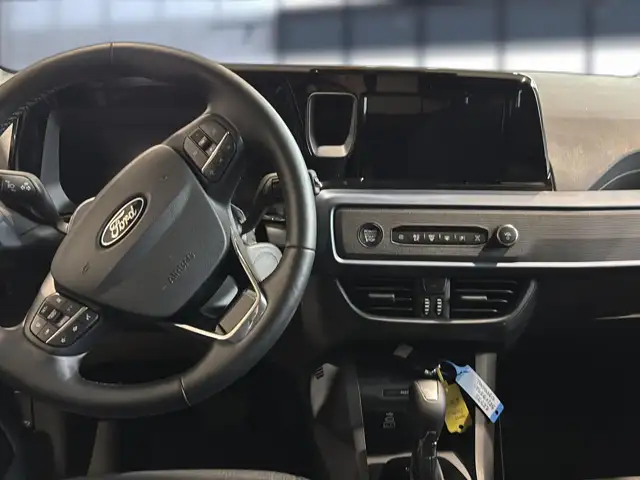 Ford Tourneo Courier view 16