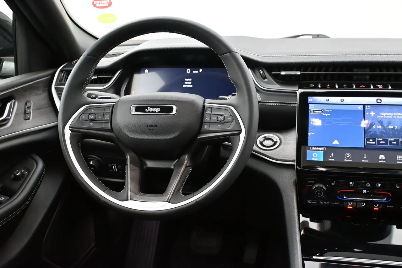 Jeep Grand Cherokee снимка Jeep Grand Cherokee
