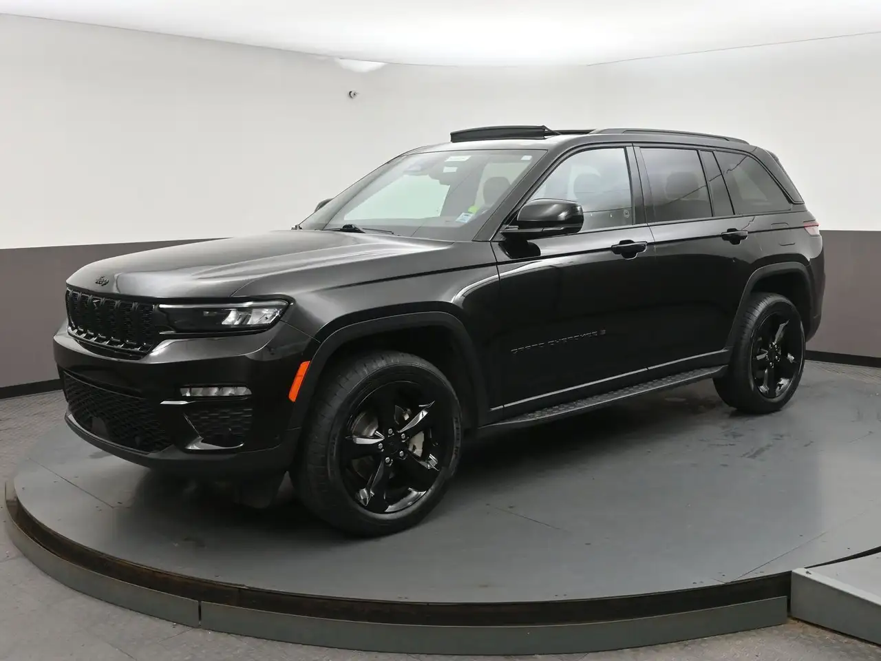 Jeep Grand Cherokee снимка Jeep Grand Cherokee