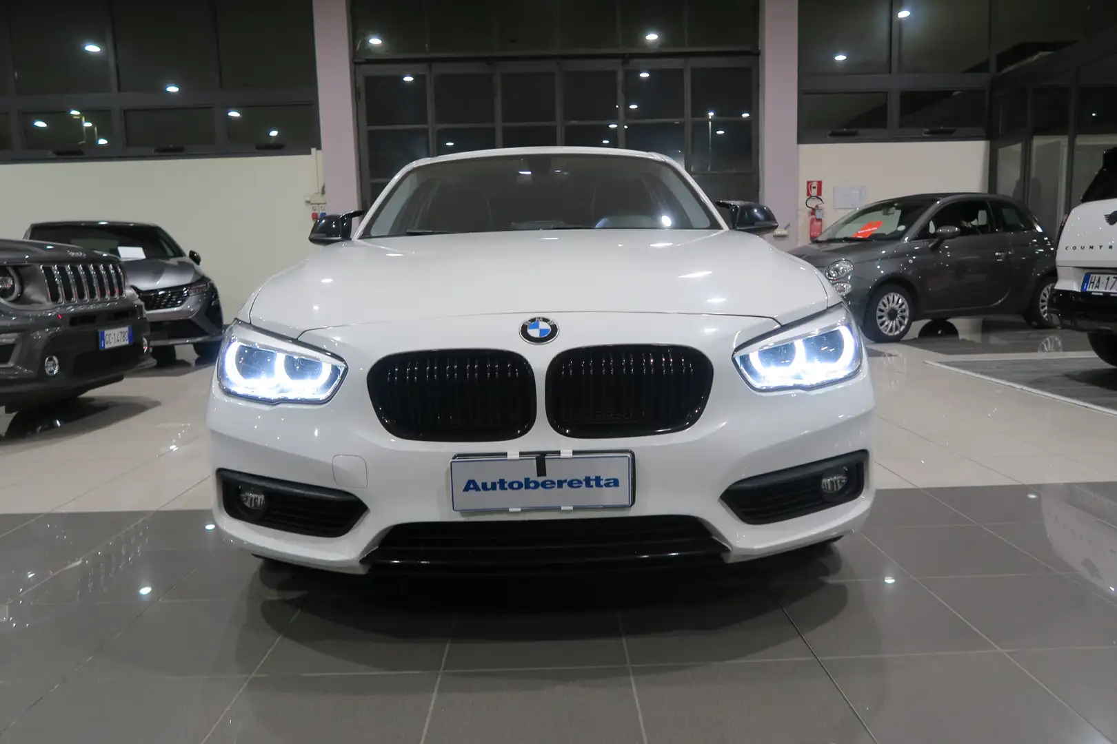 BMW 118 118d Sport 5p auto Wit - 2