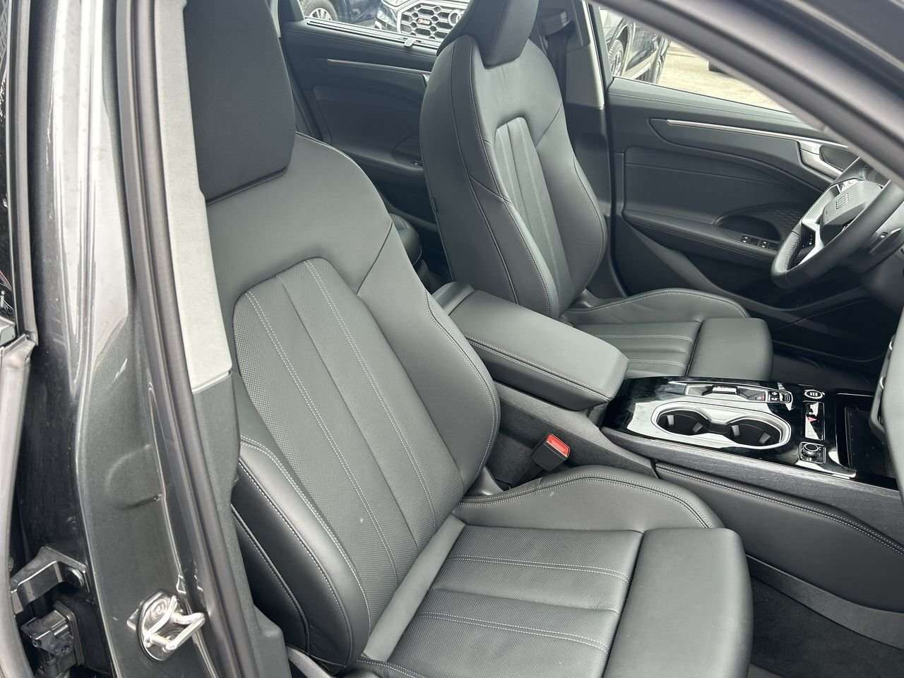2026 Audi A6 TFSI quattro Technik TECHNIK | 21 MULTI-SPOKE, SPO thumb 32